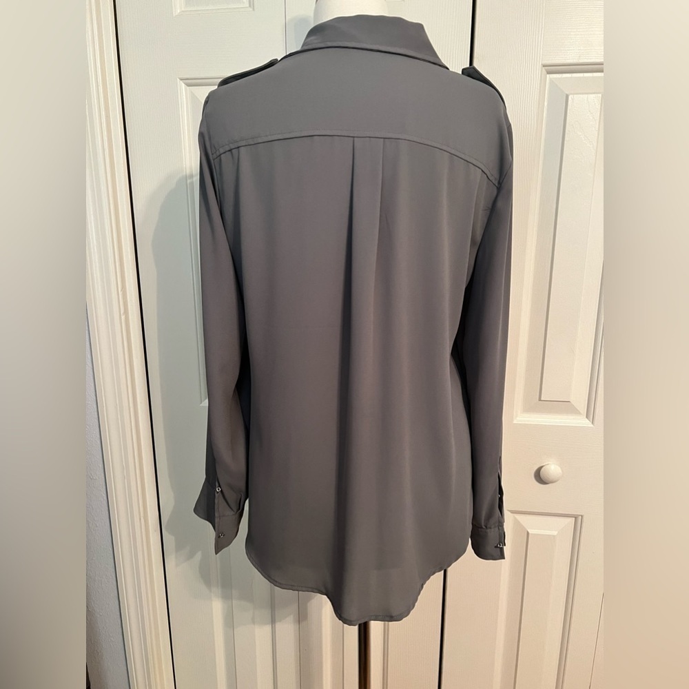 NWOT Roll-Tab Utility Shirt in Carlson Grey Size Medium - Picture 5 of 7